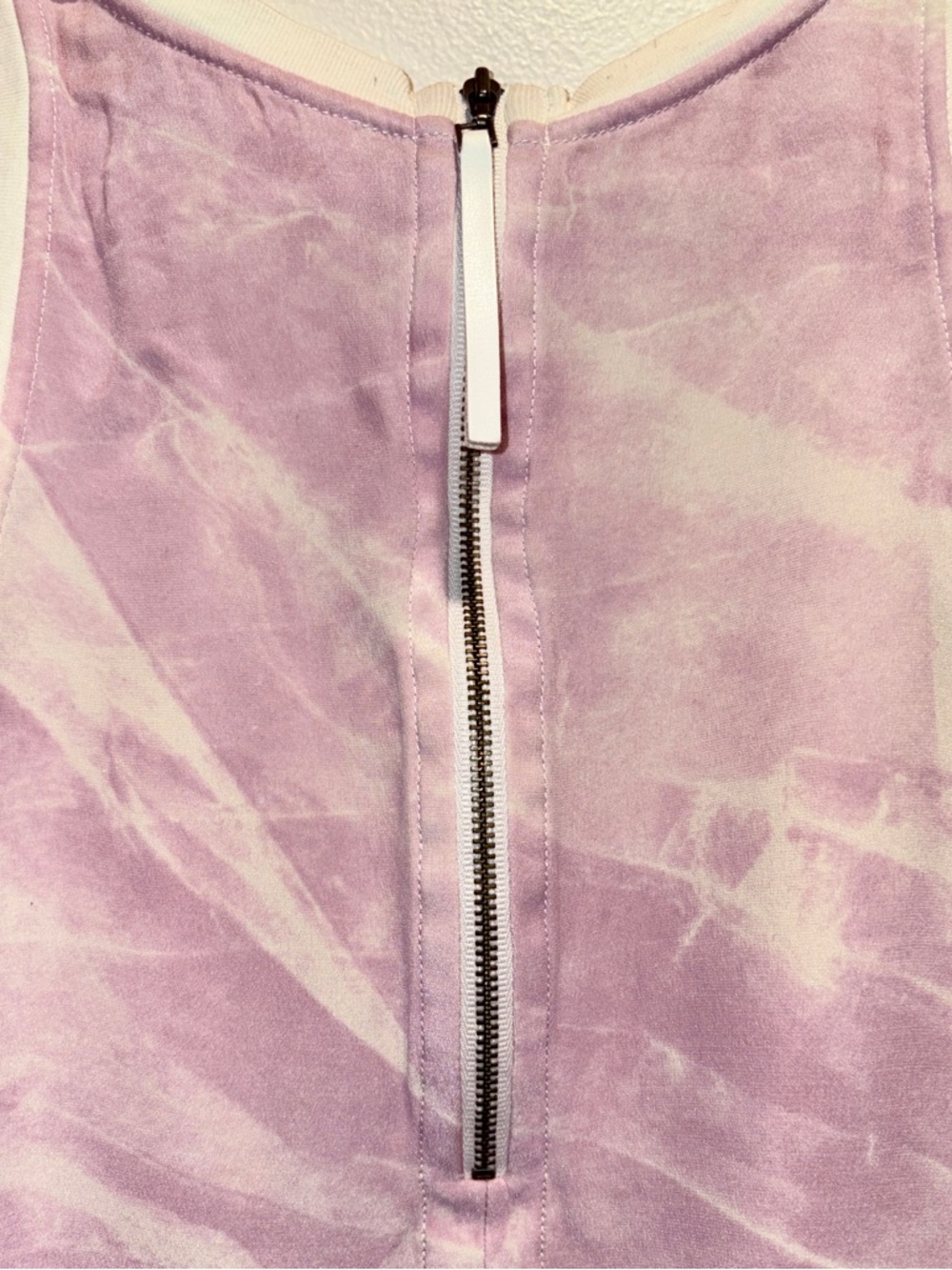 Helmut Lang Lavender and Cream Marble Silk Tank Top - Picture 7 of 10